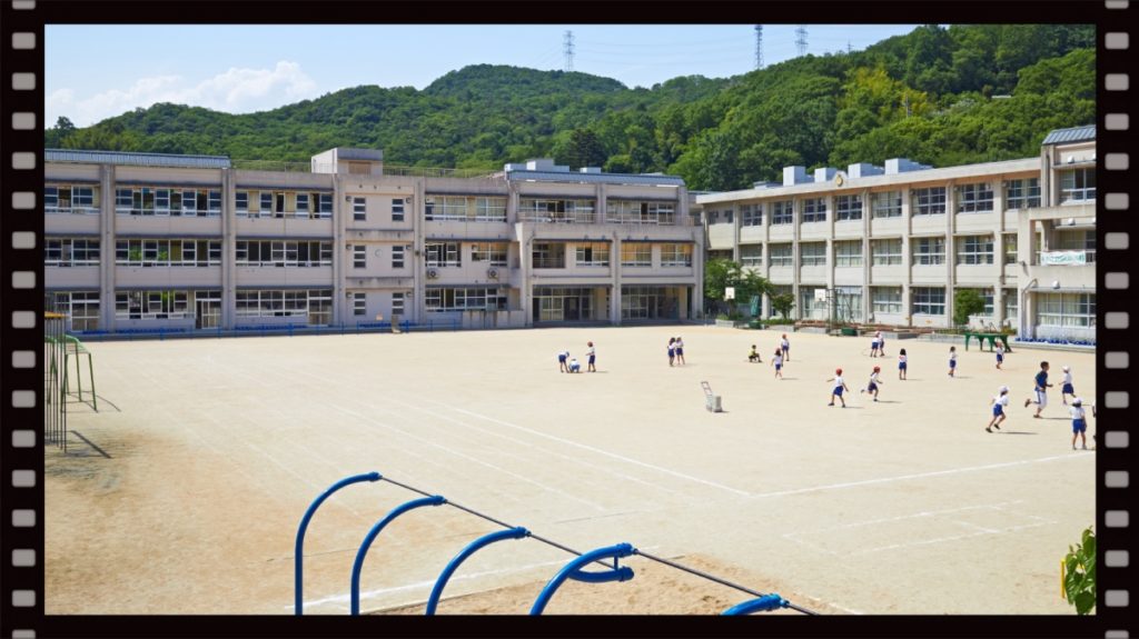 『いなくなれ、群青』のロケ地は伊豆半島！灯台や小学校も実在♪